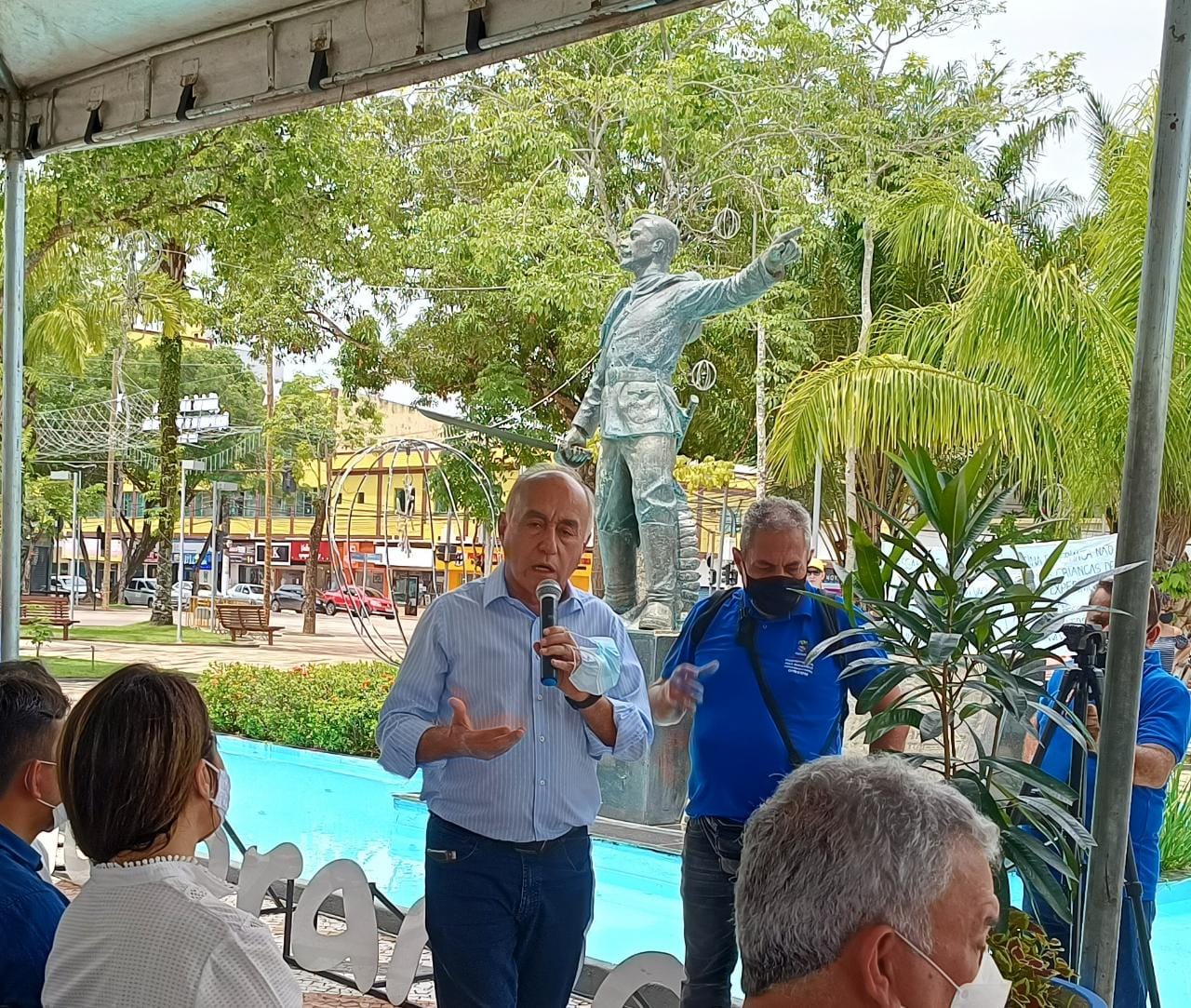 No aniversário de Rio Branco, Bocalom faz solenidade para apresentar nova espada de Plácido de Castro